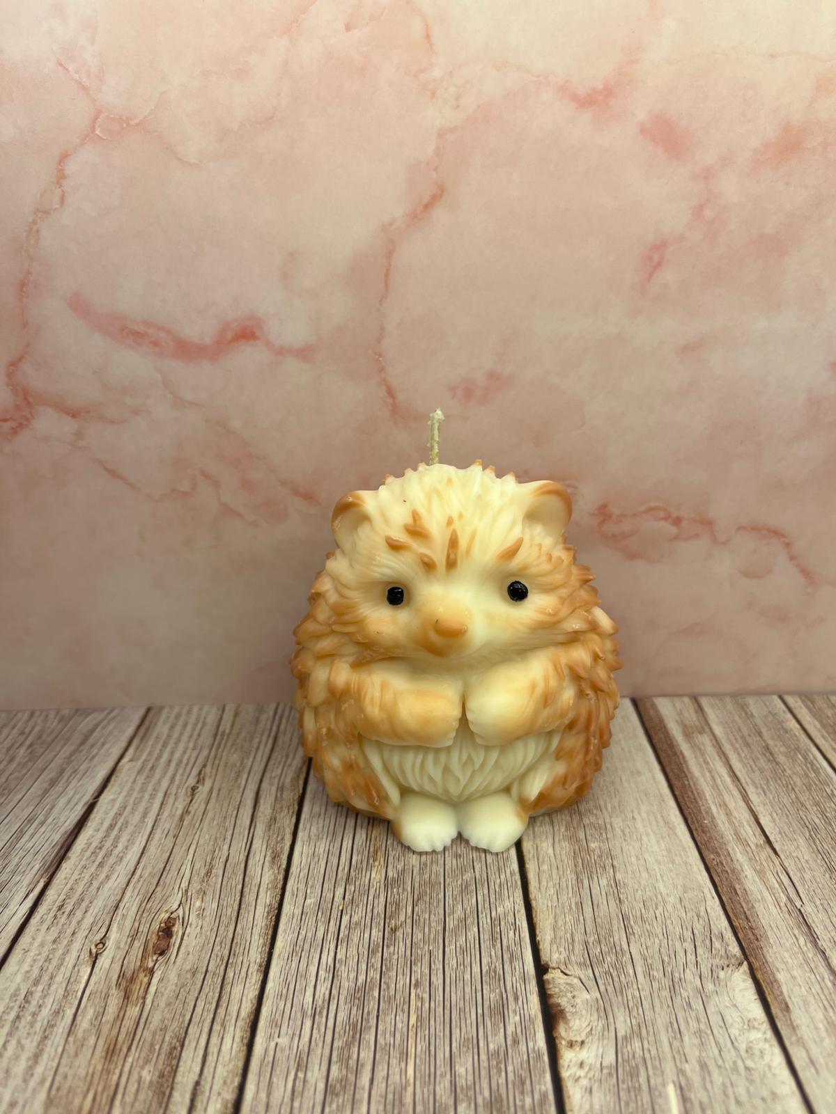 2 Farbiger Igel