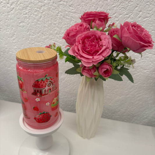 Fertiger Kunststoffbecher