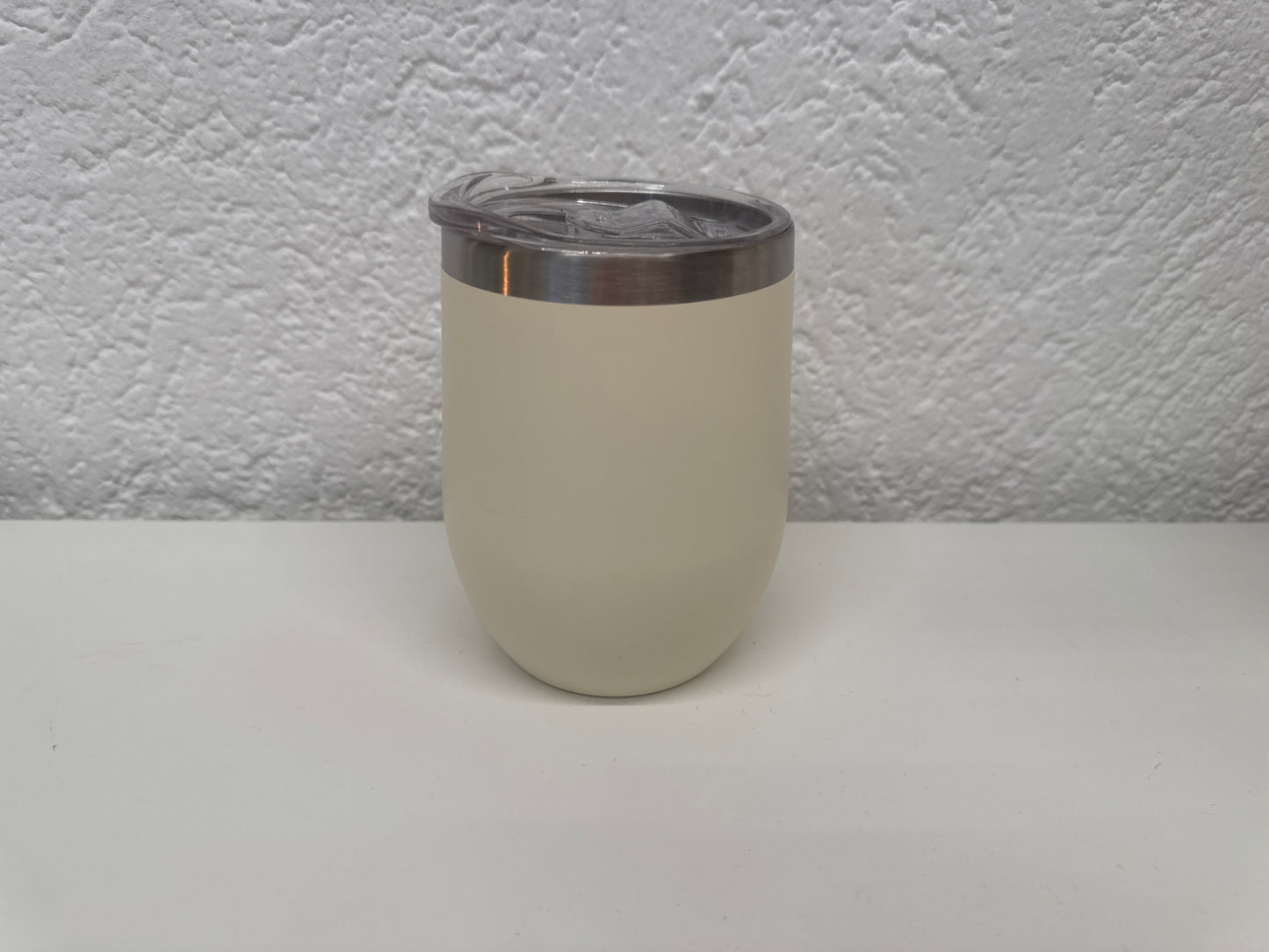 Thermobecher mit Strohhalm