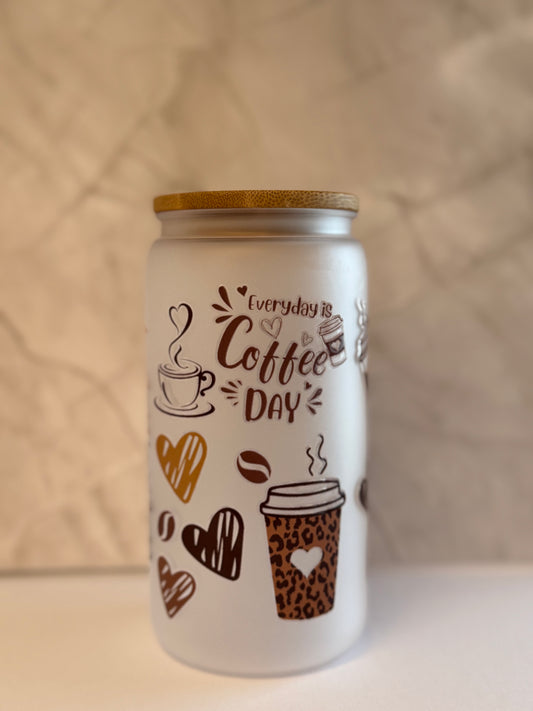 Coffee Trinkbecher mit Strohhalm